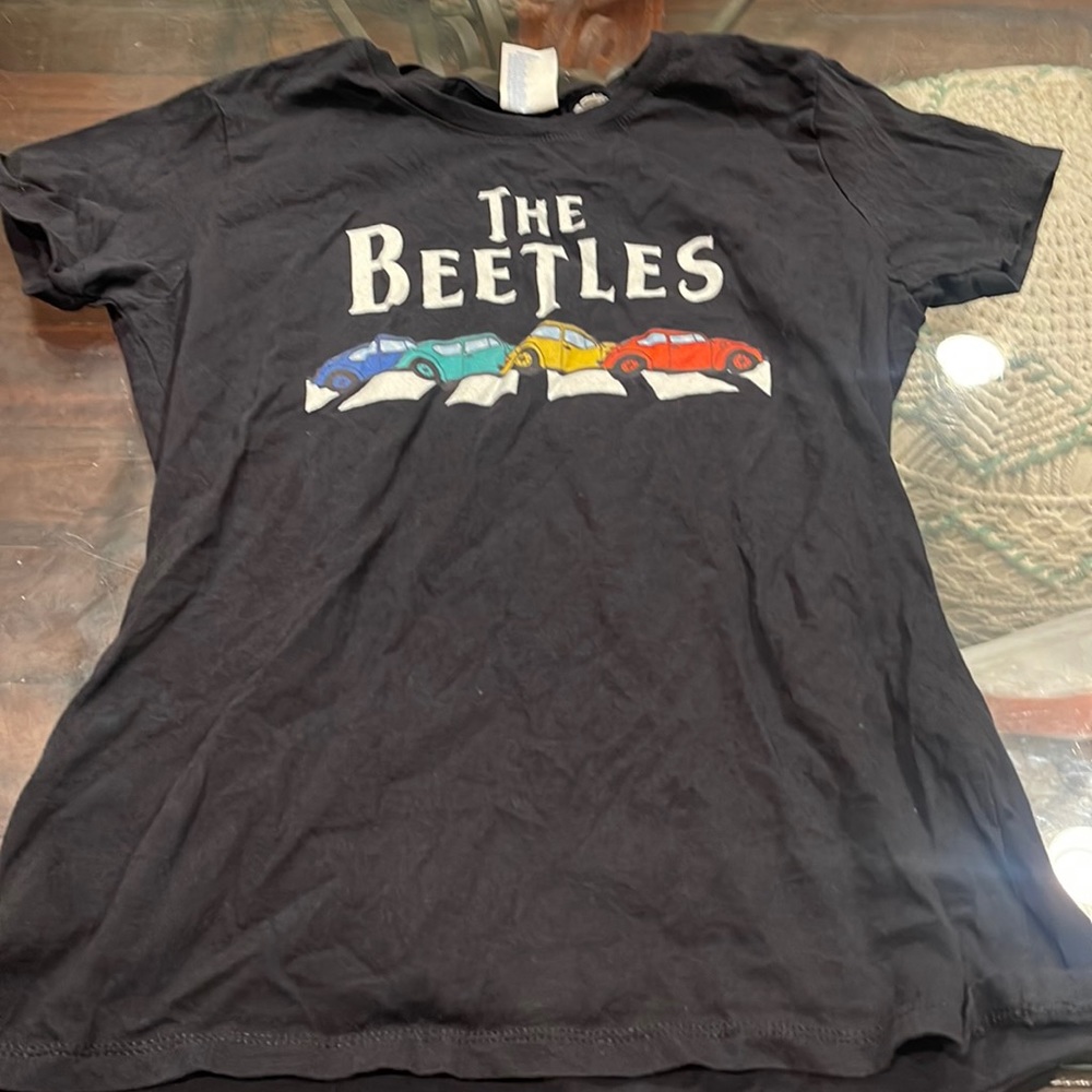 Super cute fit Beatles women’s tshirt